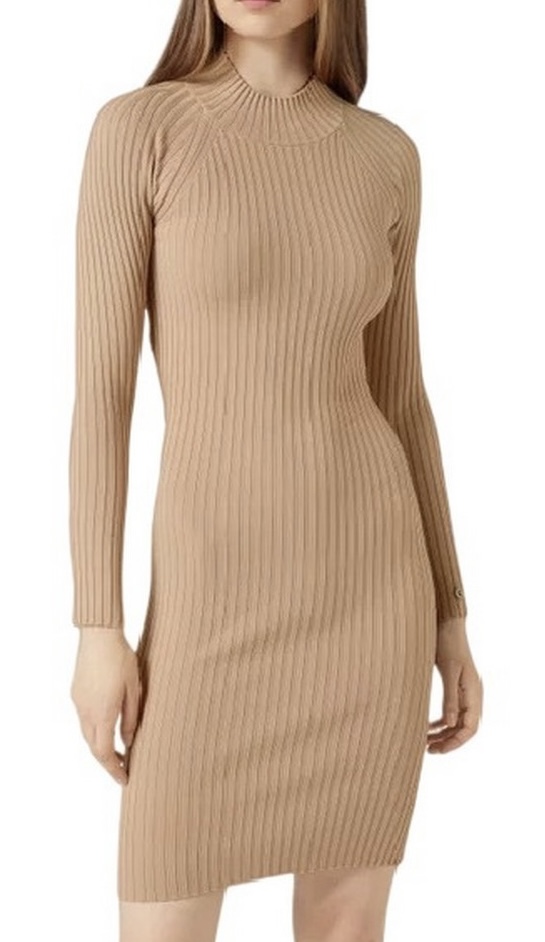 ROCHIE GUESS CLAIRE